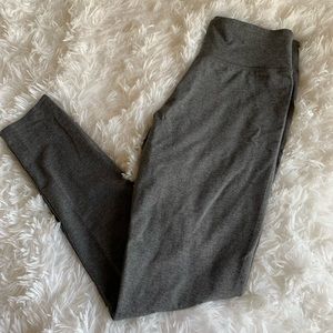 ⭐️AERIE GREY LEGGINGS⭐️